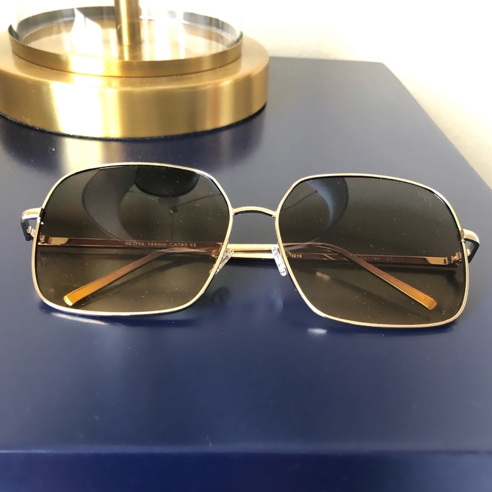 Forever21 Sunglasses - never worn